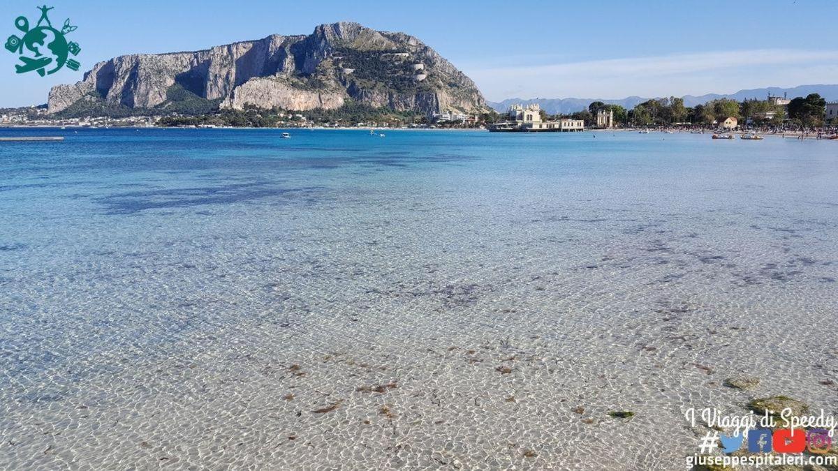 Trentuno Mondello Apartments Eksteriør billede